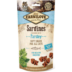 CARNILOVE Semi Moist Recompense pentru pisici, cu Sardine si Patrunjel 50g