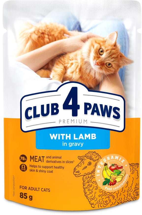 CLUB 4 PAWS Plic Hrana umeda pentru pisici, cu Miel in sos 85g