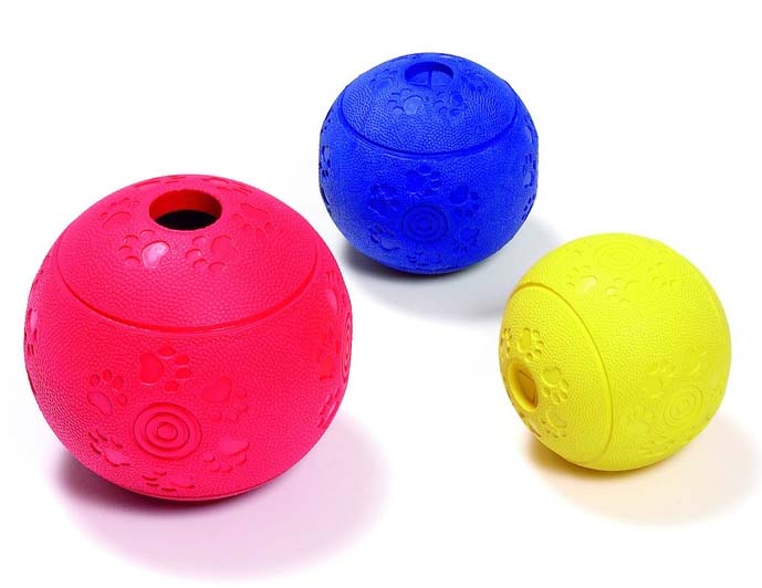 FLAMINGO Jucarie pentru caini Boomer Treatball, aroma de vanilie, diverse culori