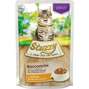 STUZZY Chunks Plic hrana umeda ptr pisici sterilizate, cu Pui 85g